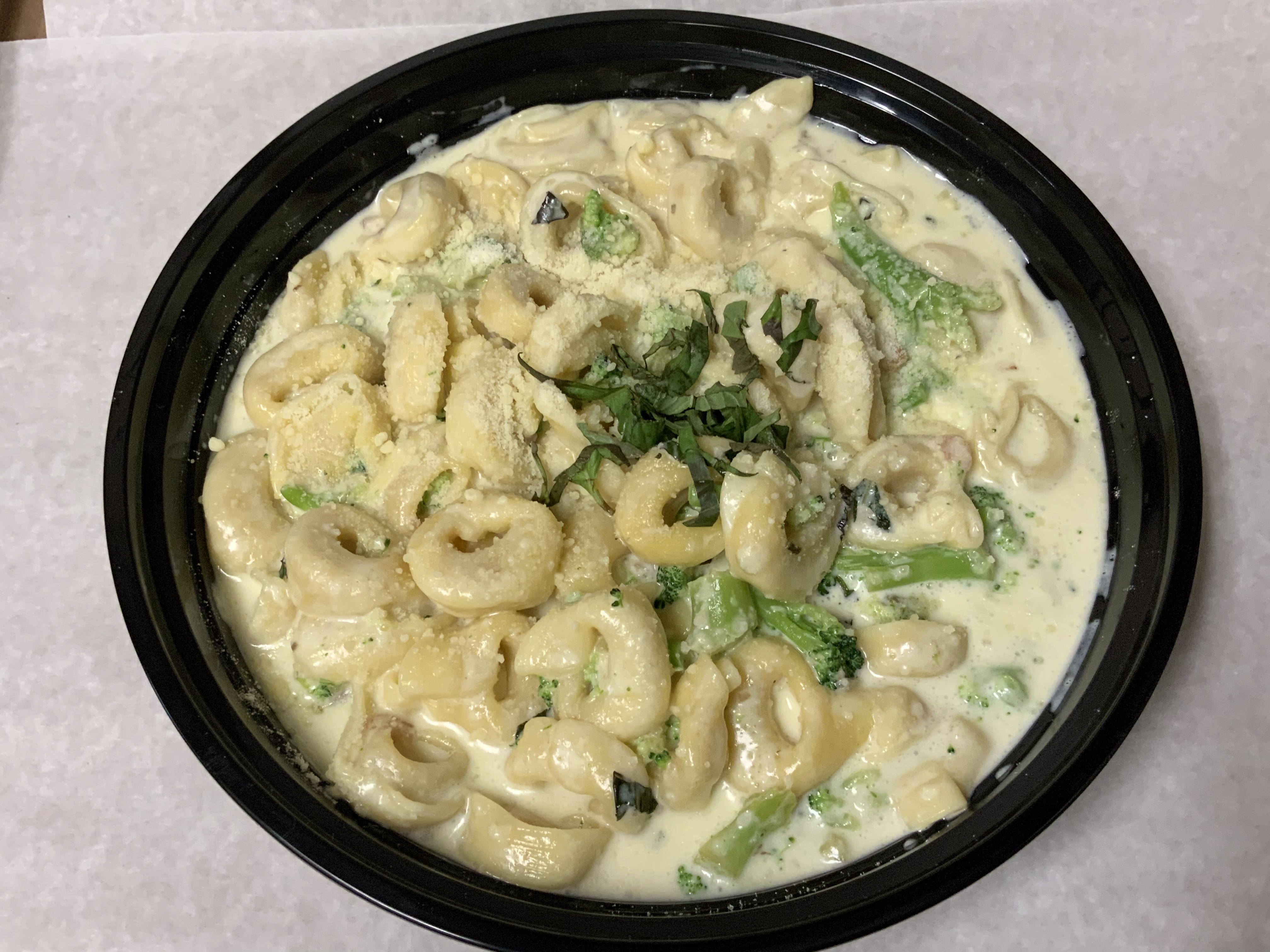Order New Cheese Tortellini Alfredo  food online from Italian Delight Pizza store, Quakertown on bringmethat.com
