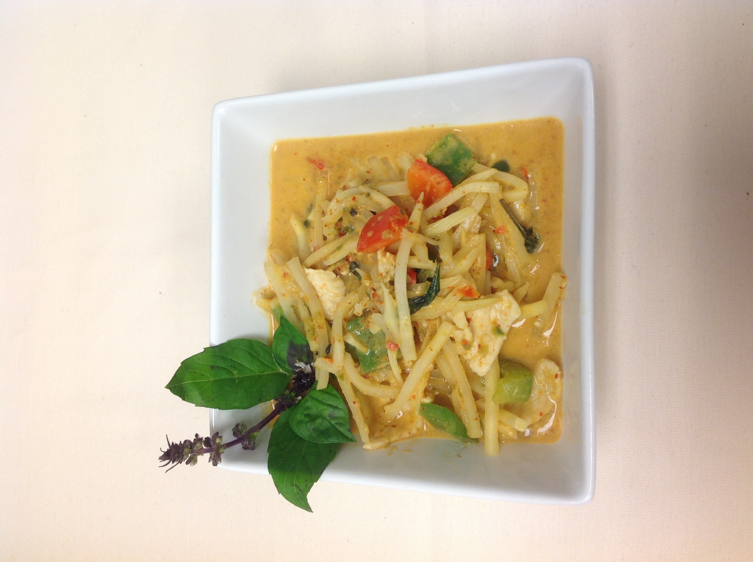 Order 53. Red Curry food online from Nine Thai Cuisine store, Chicago on bringmethat.com