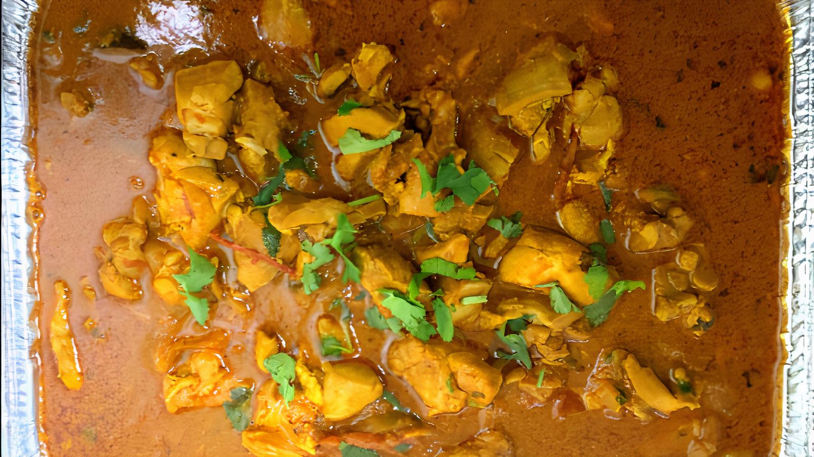 Order Chicken Curry FP food online from Hot N Spicy Restaurant store, Irving on bringmethat.com