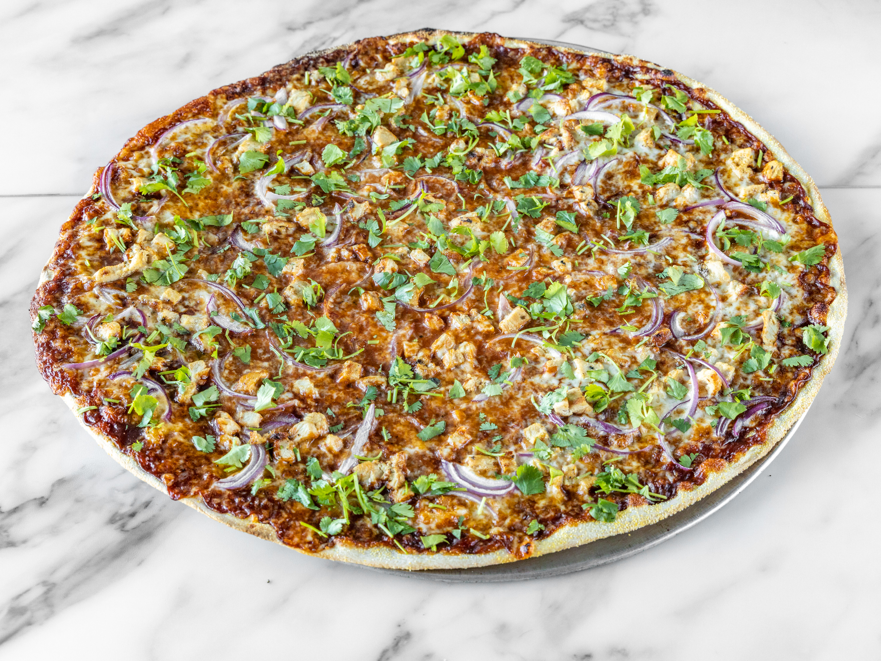 Order BBQ Chicken Pizza food online from Alfredo Pizza store, Los Angeles on bringmethat.com