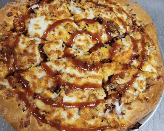 Order 8" BBQ Chicken Pizza food online from Patterson Station 67 store, Statesboro on bringmethat.com