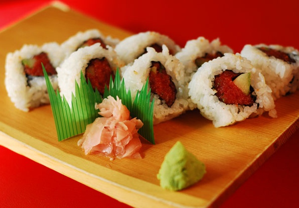 Order Tuna Roll  food online from Little tokyo store, Arlington on bringmethat.com