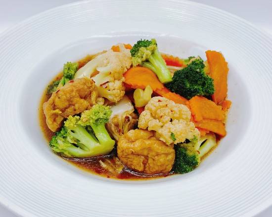 Order Vegan Mixed Vegetables Stir Fry food online from Thai Curry store, Arlington on bringmethat.com