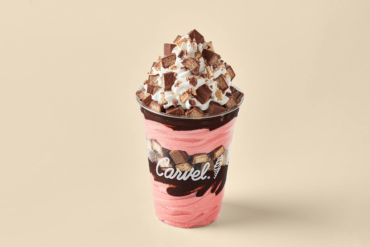 Order Strawberry KITKAT® Duos Sundae Dasher® food online from Carvel store, West Islip on bringmethat.com