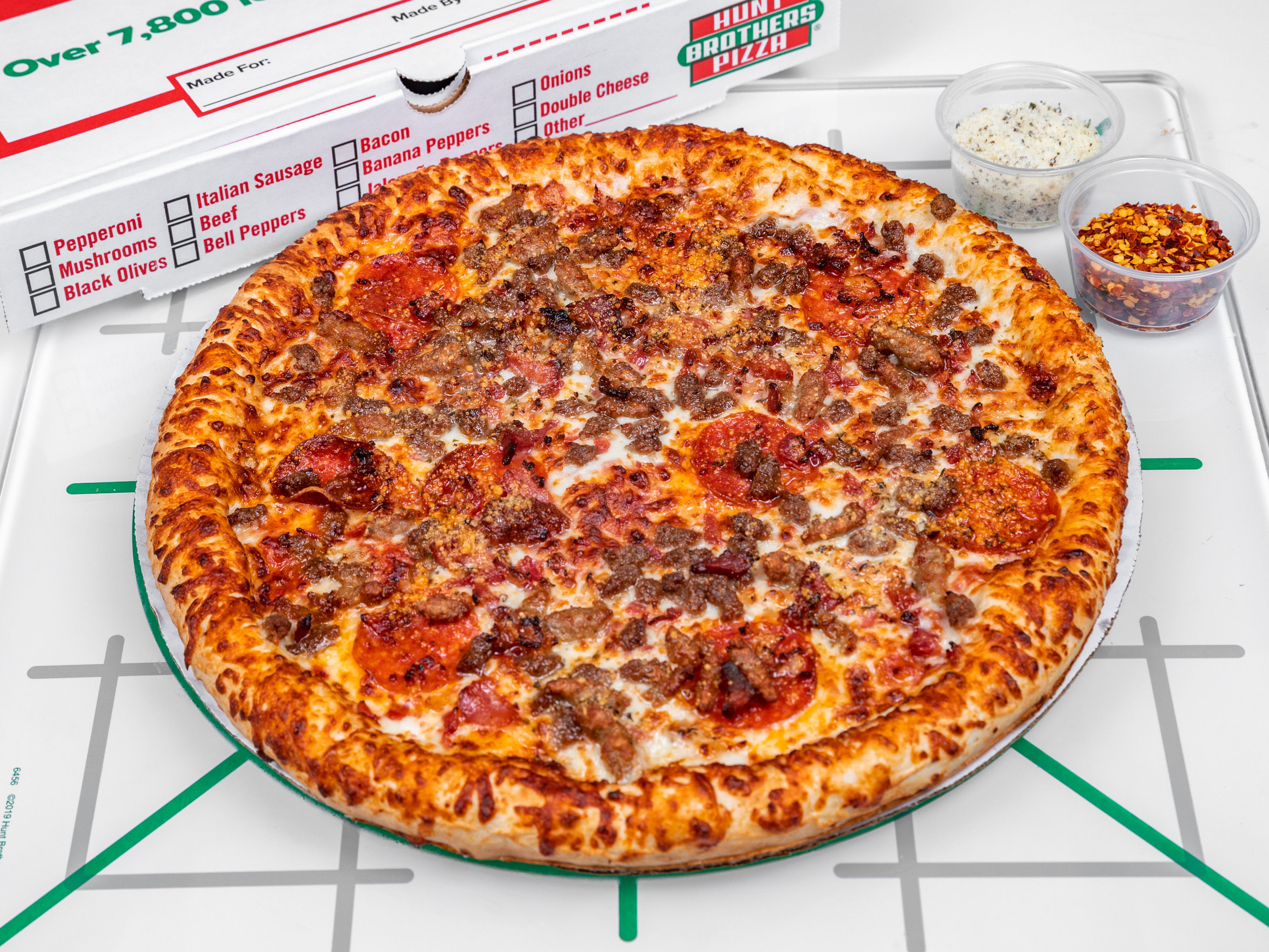 Order Pepperoni Pizza food online from Hunt brothers pizza wings & groceries store, North Charleston on bringmethat.com