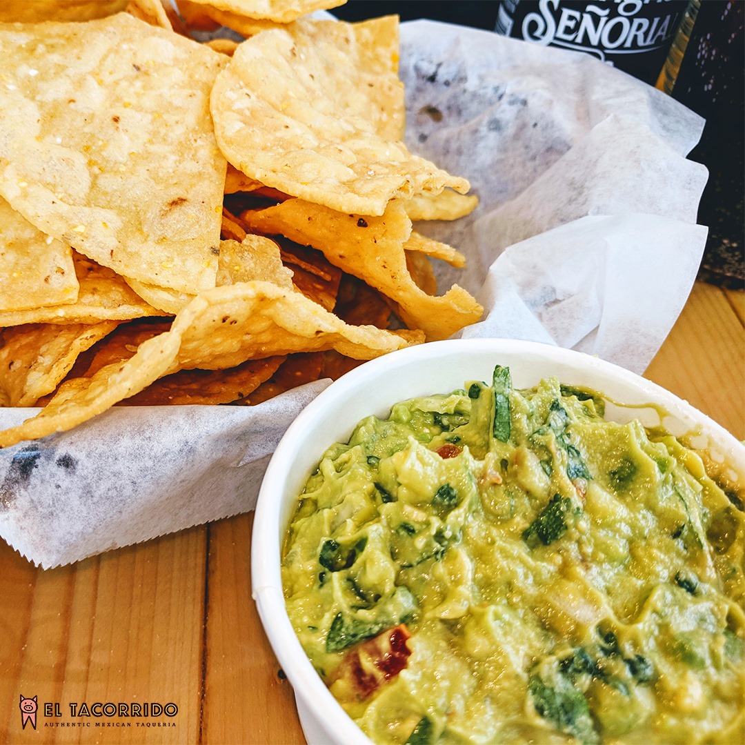 Order Guacamole and Chips food online from El Tacorrido store, Austin on bringmethat.com