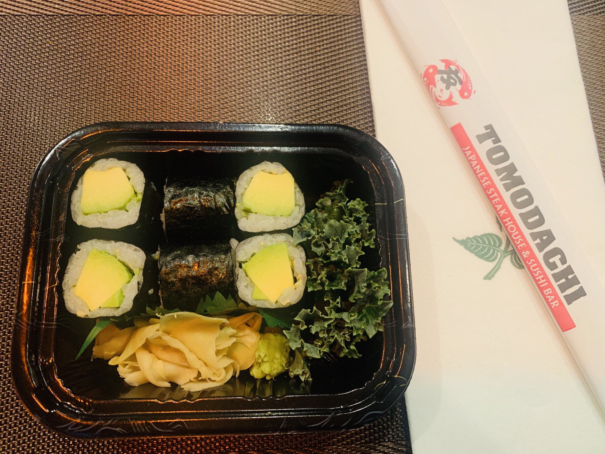 Order 2. Avocado Roll food online from Tomodachi Japanese Steakhouse & Sushi Bar store, Royersford on bringmethat.com