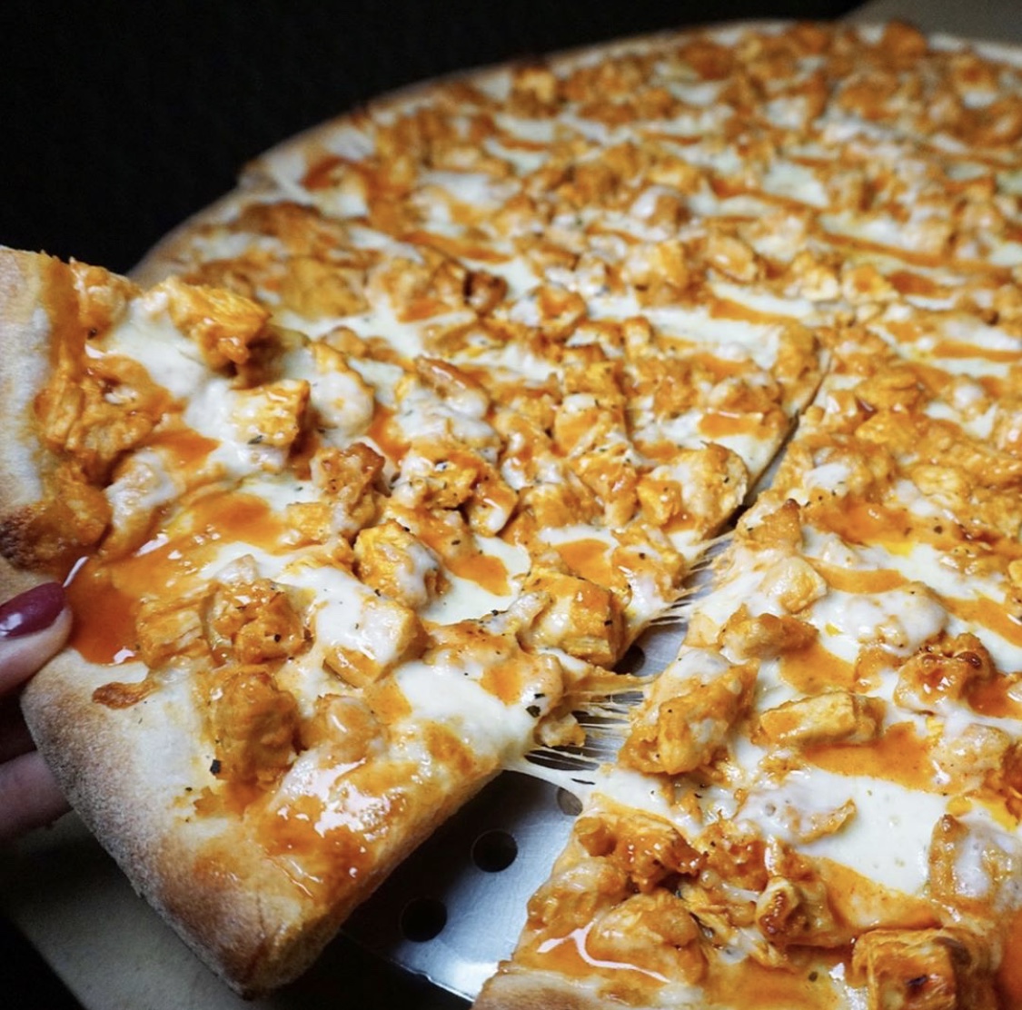 Order Buffalo Chicken Pizza food online from Mario's Pizzeria store, Syosset on bringmethat.com