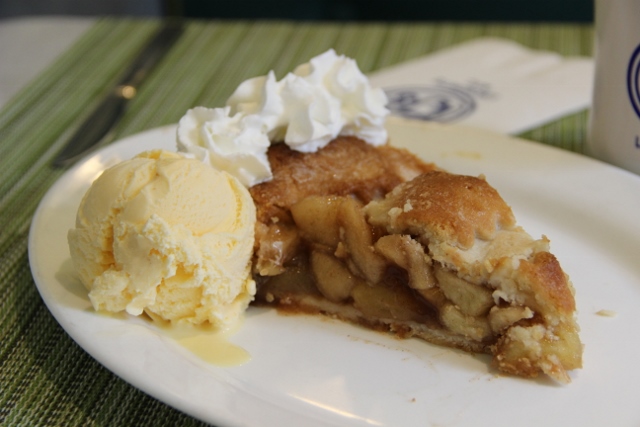 Order Apple Pie food online from Ej's luncheonette store, New York on bringmethat.com