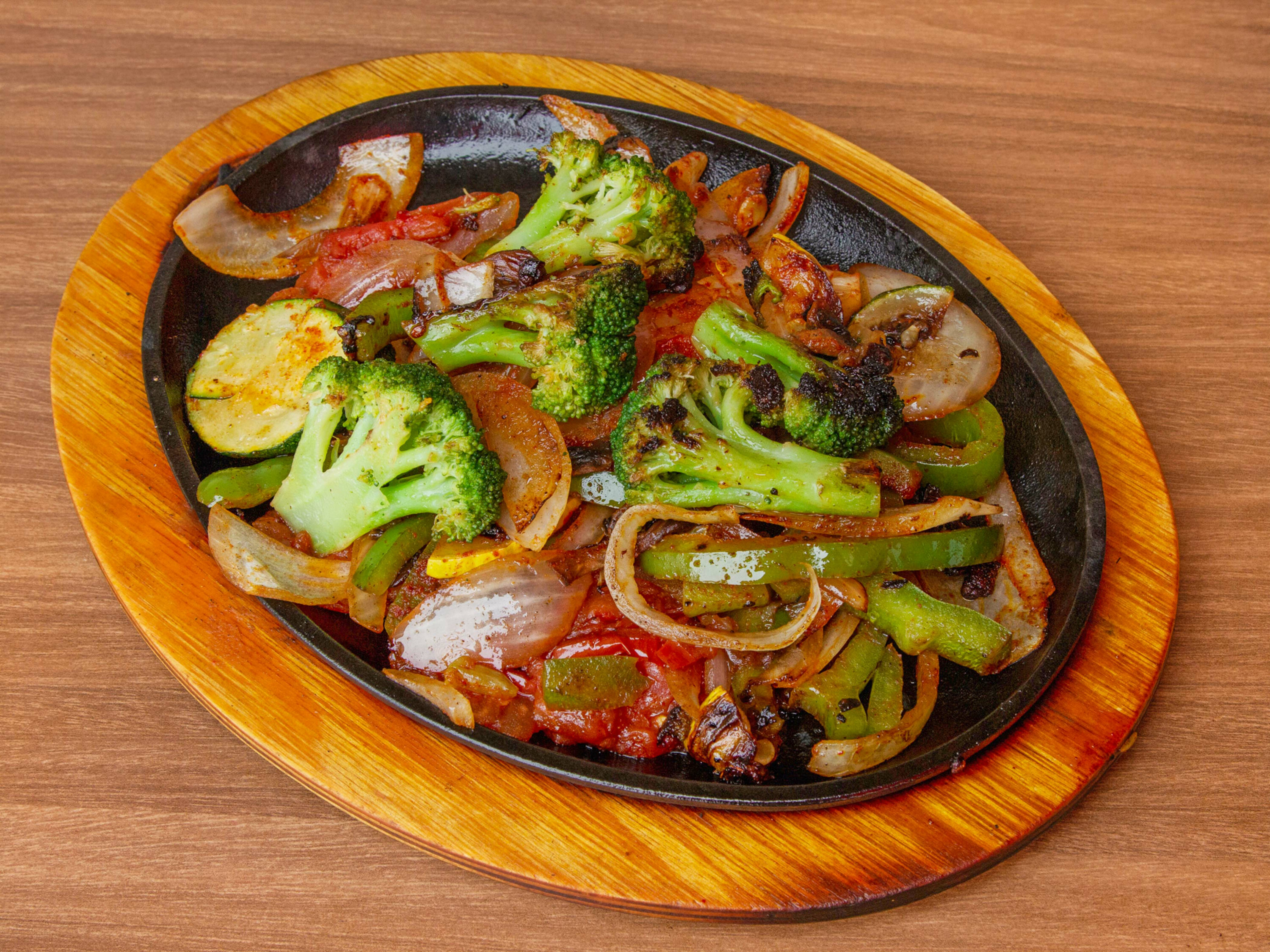 Order Fajitas Vegetarianas food online from Amigo's Tequila Mexican Grill - Harvest Mill Way store, Knoxville on bringmethat.com