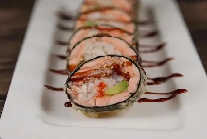 Order Salmon Tempura Roll food online from Genki Ya Organic Sushi store, Boston on bringmethat.com