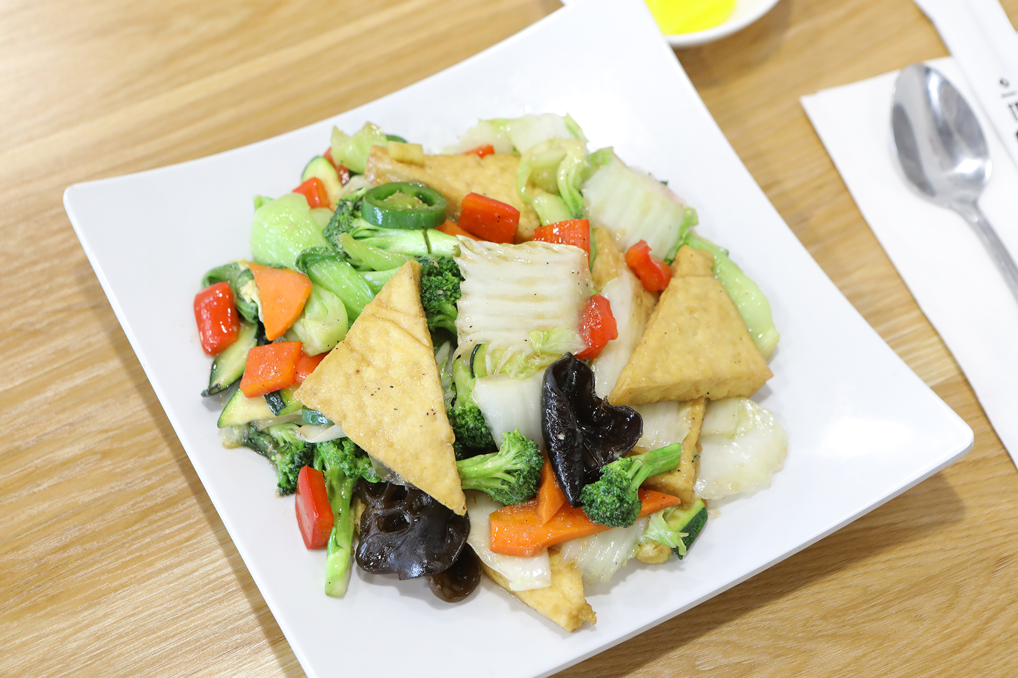 Order D9. Tofu with Vegetables 두부야채볶음 food online from Kyodong Noodle store, Gardena on bringmethat.com