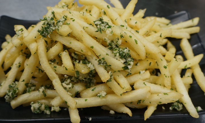 Order Garlic Fries food online from Spicy Factory store, Burlingame on bringmethat.com
