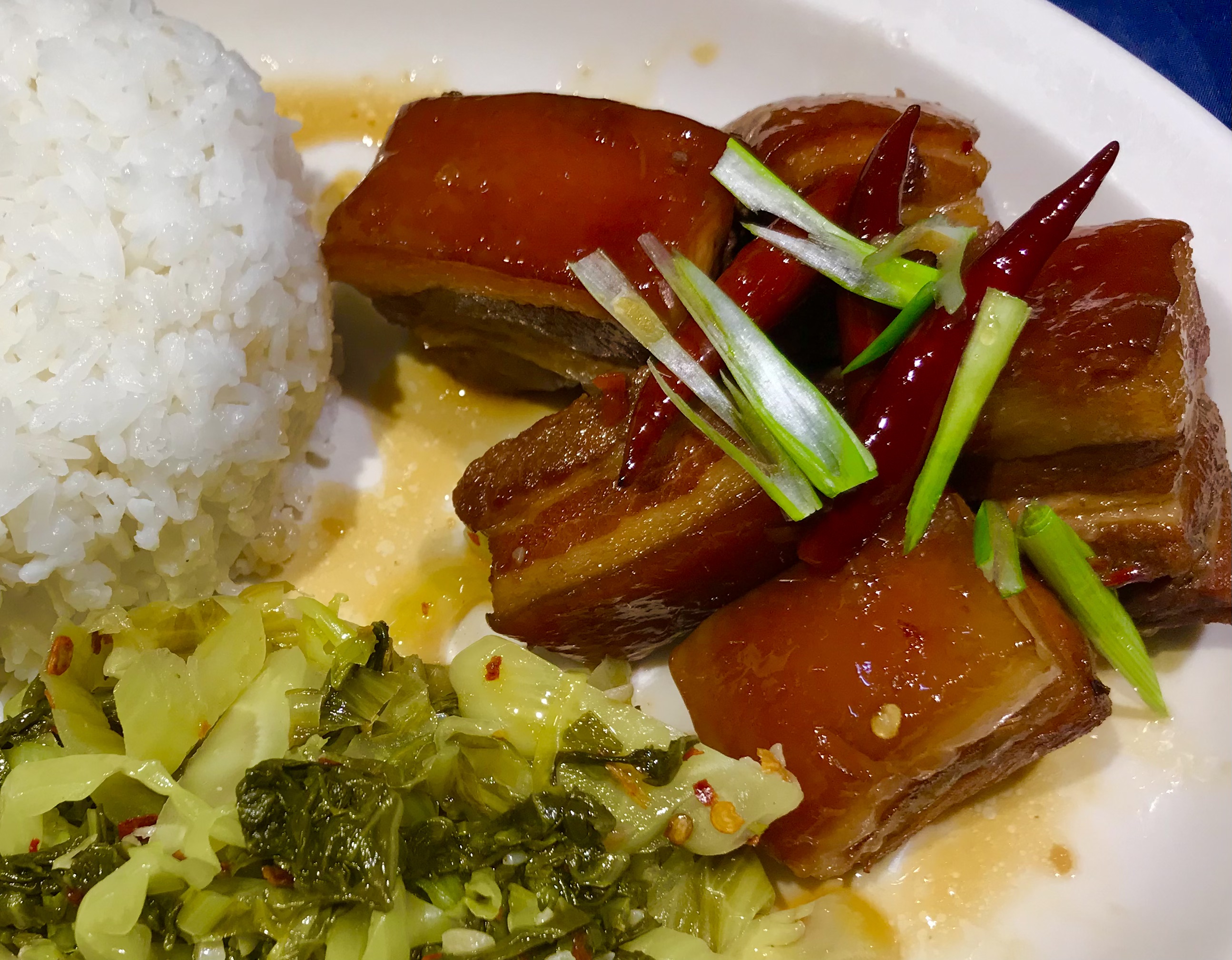 Order Braised Pork Belly  food online from Rice & Noodles Chinese Kitchen store, Bellevue on bringmethat.com