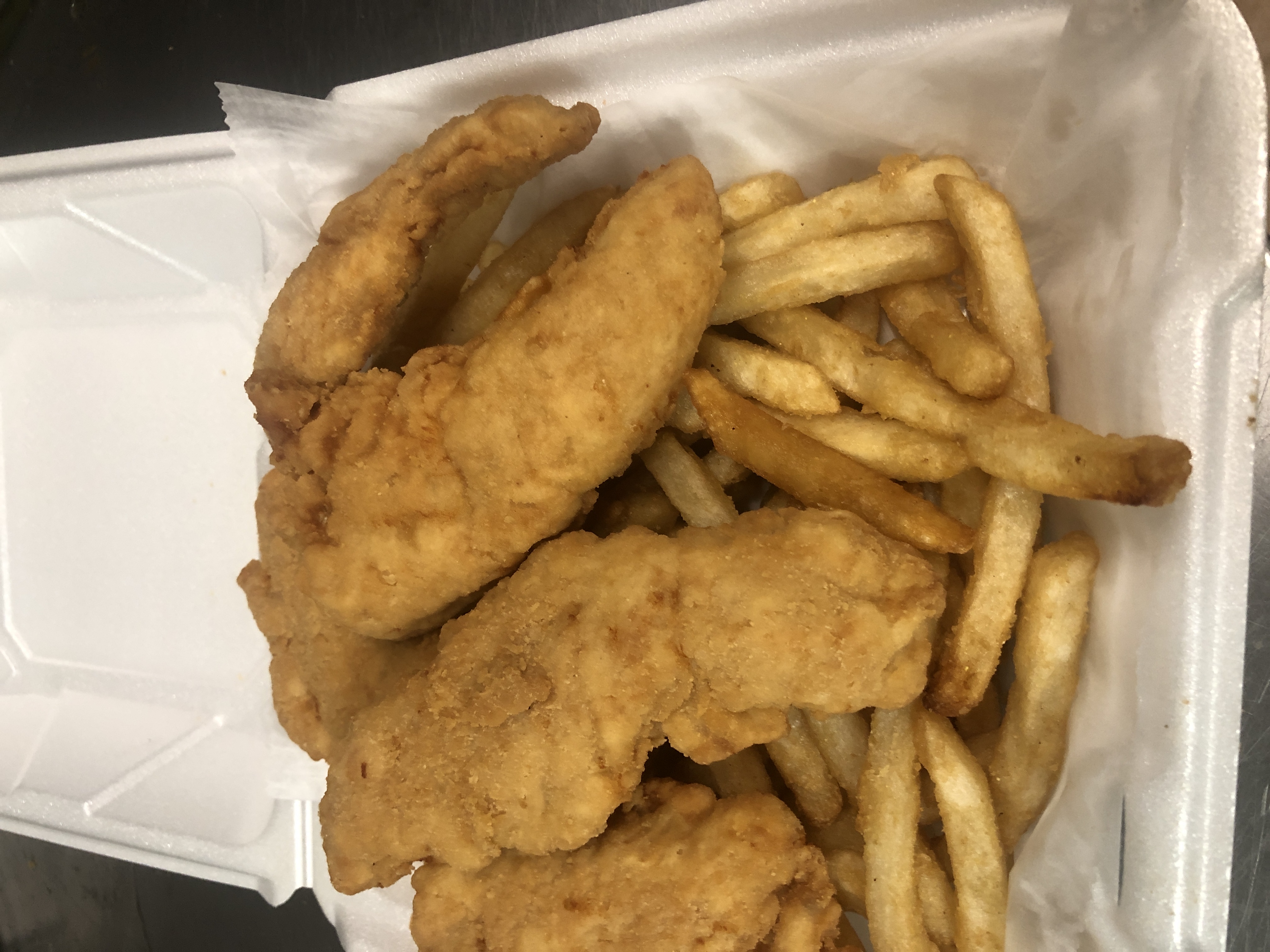 Order Chicken Tenders with French Fries food online from Lyndhurst Restaurant & Pizza store, Lyndhurst on bringmethat.com