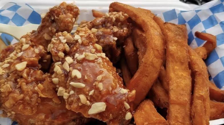 Order Wings food online from Big-Bang Boba & Chicken store, Concord on bringmethat.com
