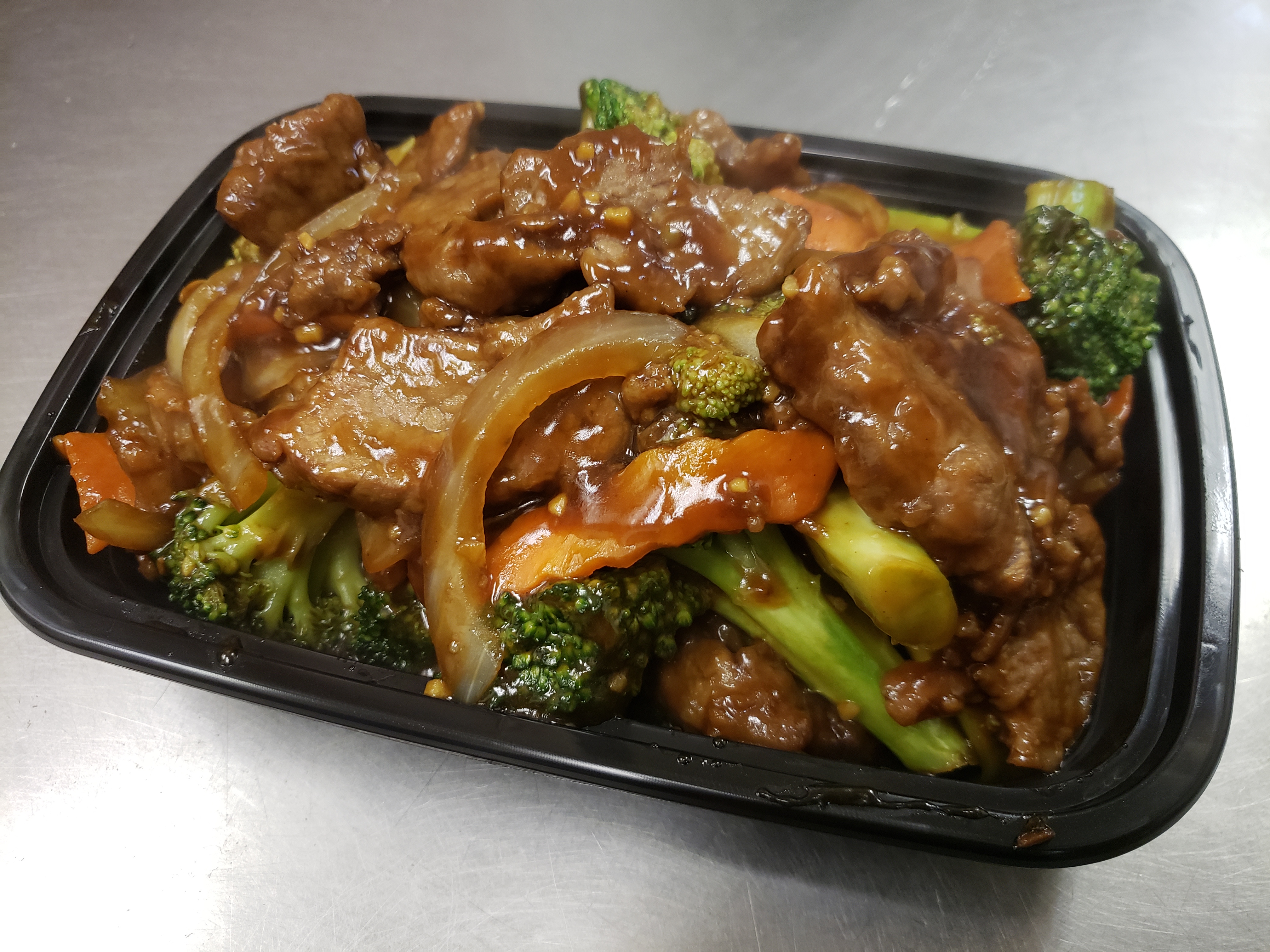 Order Beef with Broccoli food online from Golden Chef Chinese Kitchen store, Chicago on bringmethat.com