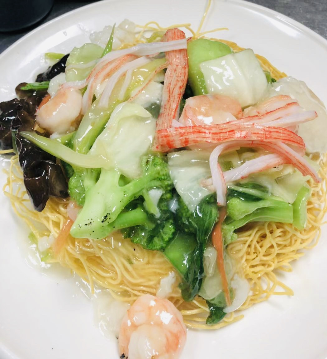 Order Shanghainese Pan Fried Noodle with Seafood food online from The Bund store, Forest Hills on bringmethat.com