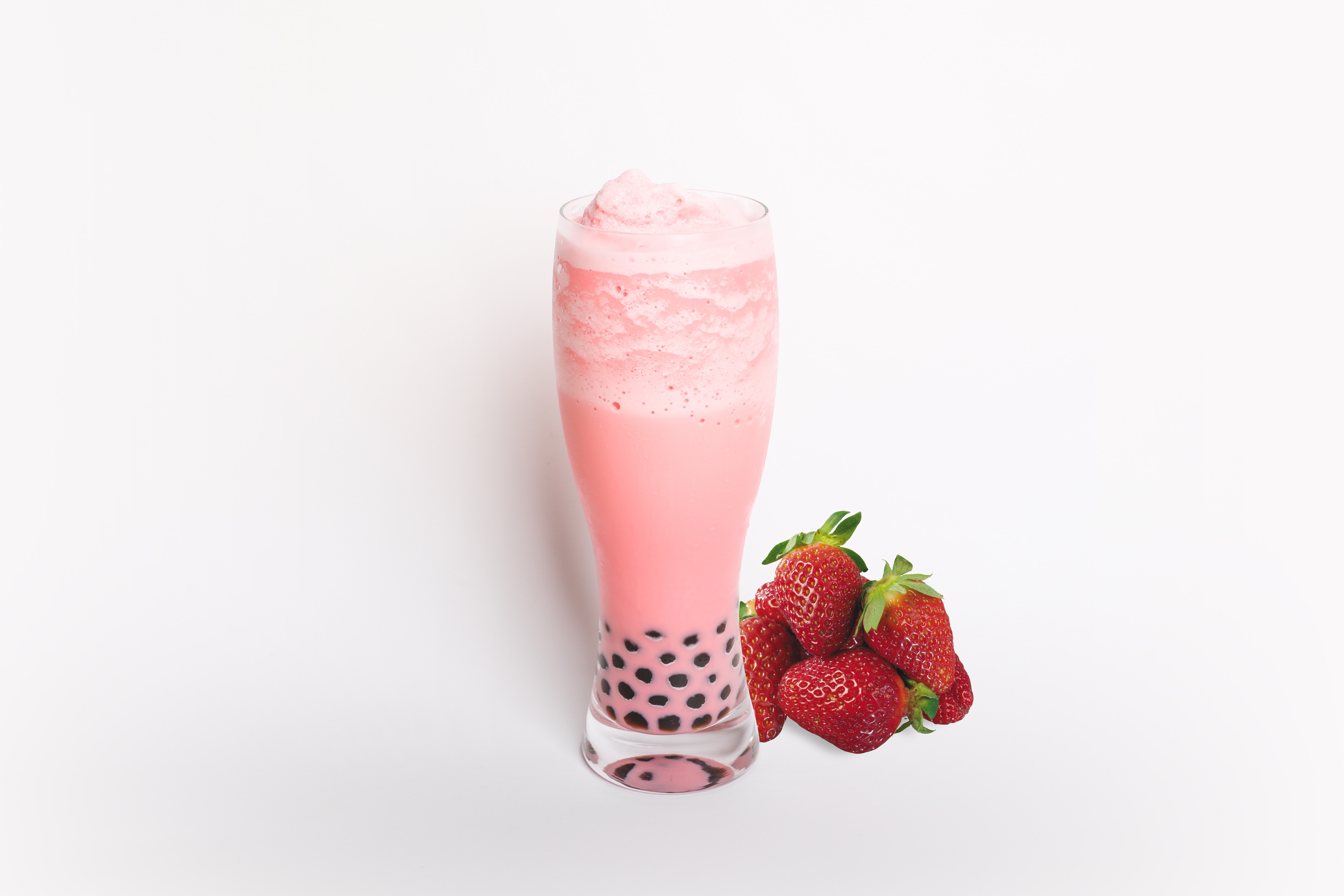Order Strawberry Smoothie food online from Dc Cafe Donuts store, Reseda on bringmethat.com