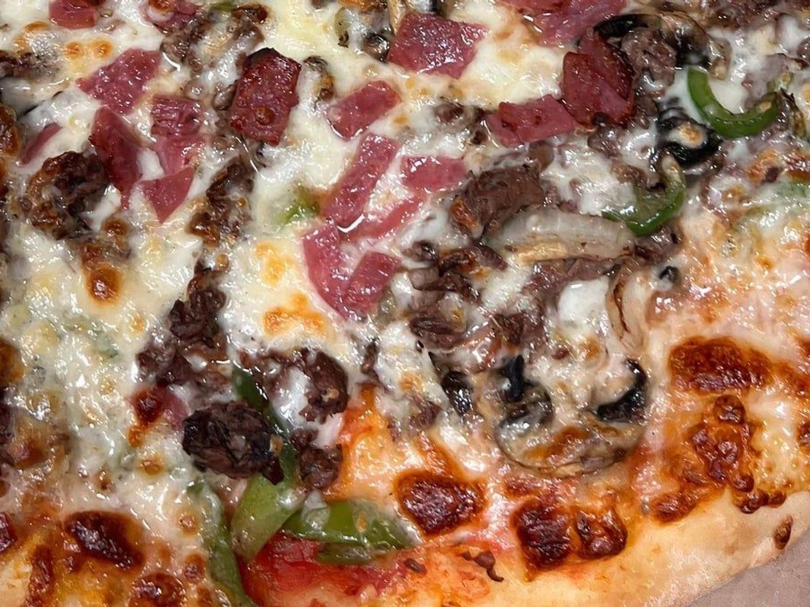 Order #21 Steak Bomb Pizza food online from Lisa's Family Pizzeria store, Melrose on bringmethat.com