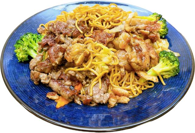 Order Chicken and Beef Chow Mein food online from Oishi Teriyaki & Sushi store, Paramount on bringmethat.com