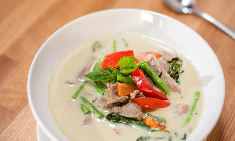 Order Green Curry (Spicy) food online from Pattaya restaurant store, Philadelphia on bringmethat.com