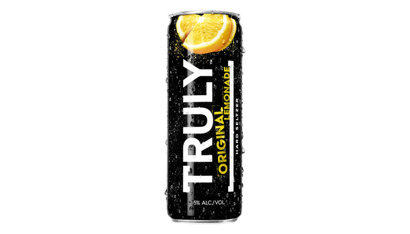 Order Truly Hard Seltzer Lemonade 24 oz Can food online from Circus Liquor store, Los Angeles on bringmethat.com