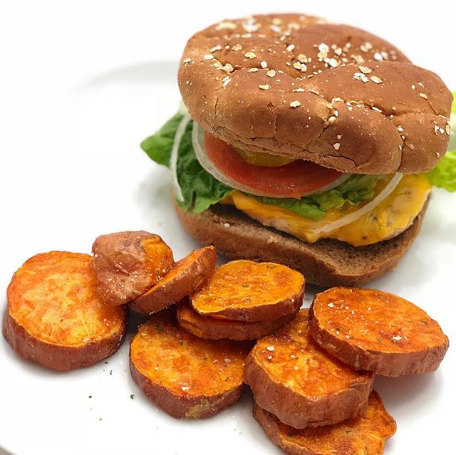 Order Classic Cheese Burger with Fries food online from Brazilian Muscle Bowls store, Bakersfield on bringmethat.com
