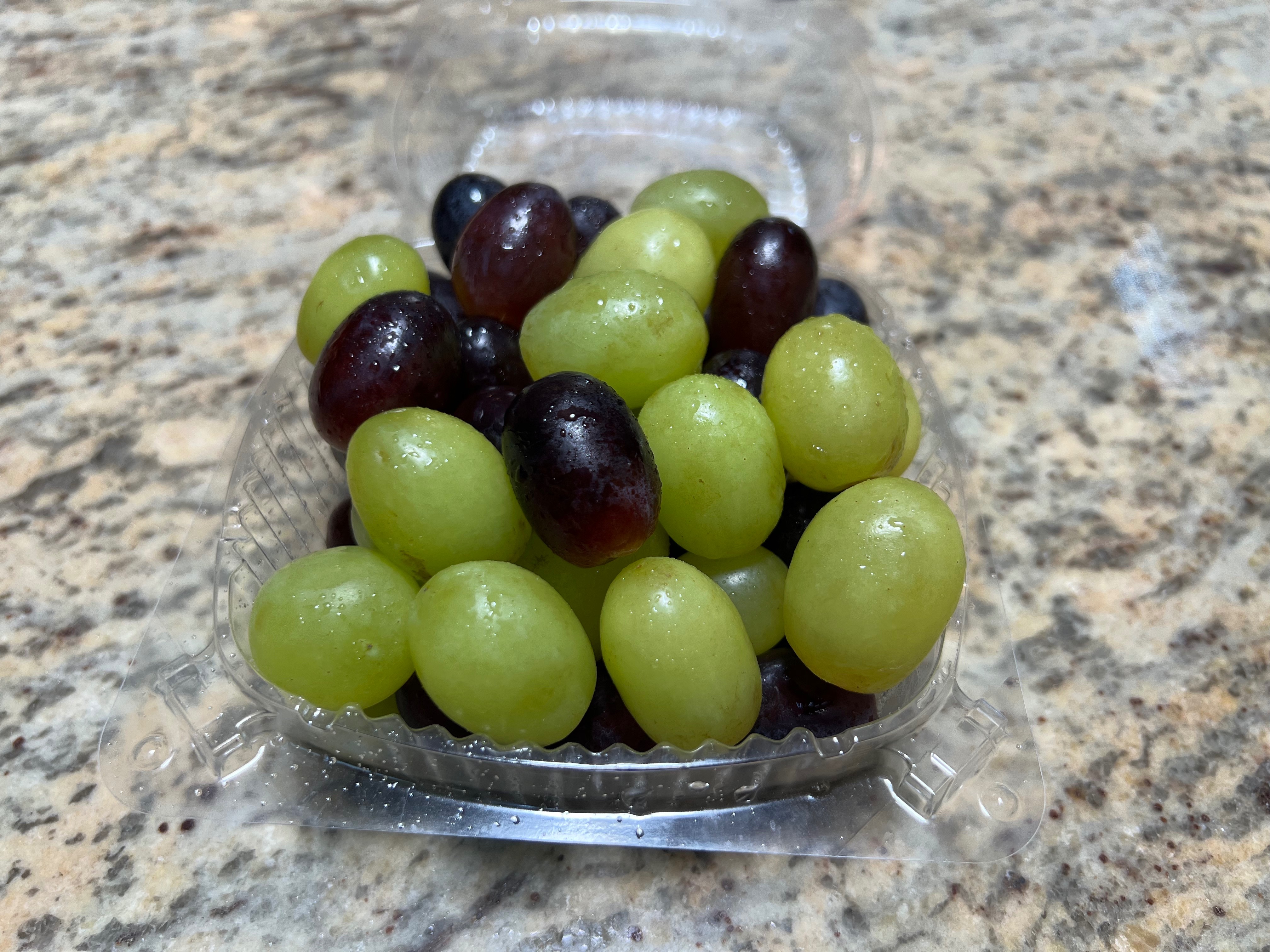Order Grapes food online from Crown Fried Chicken store, Philadelphia on bringmethat.com