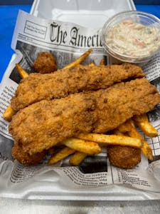 Order Fried Fish Basket food online from Ragin Cajun Crab store, Georgetown on bringmethat.com