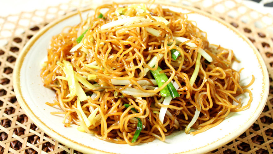Order Stir Fried Egg Noodle with Soy Sauce 豉油王炒麵 food online from Mandarin House Taste of Asia store, Opelika on bringmethat.com
