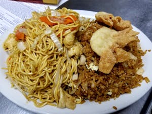 Order L22. Chicken Lo Mein food online from China Restaurant store, Roseville on bringmethat.com