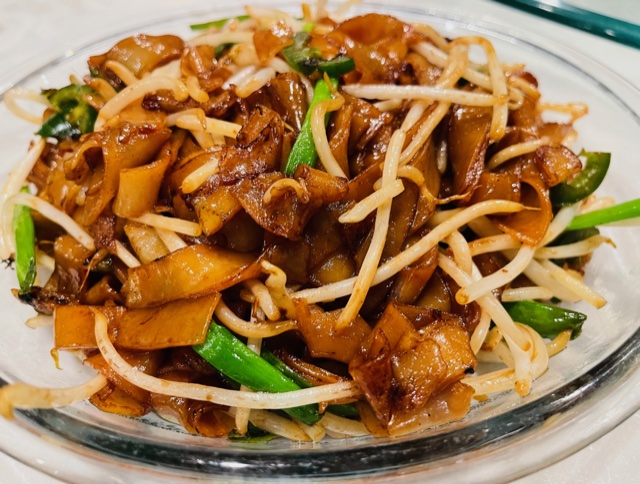 Order Beef Chow Fun 干炒牛河 food online from Pop Kitchen store, Daly City on bringmethat.com
