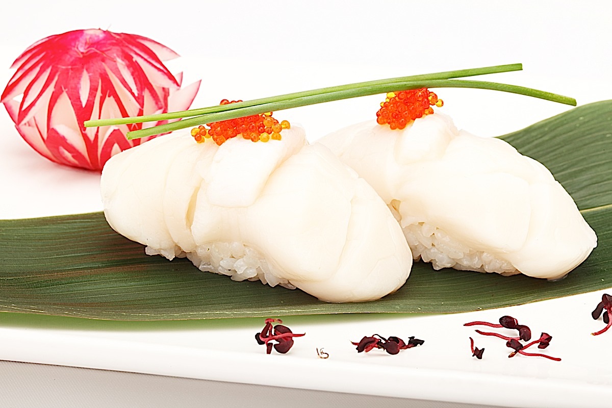 Order Scallop a la Carte food online from Izumi Japanese Restaurant store, Youngstown on bringmethat.com