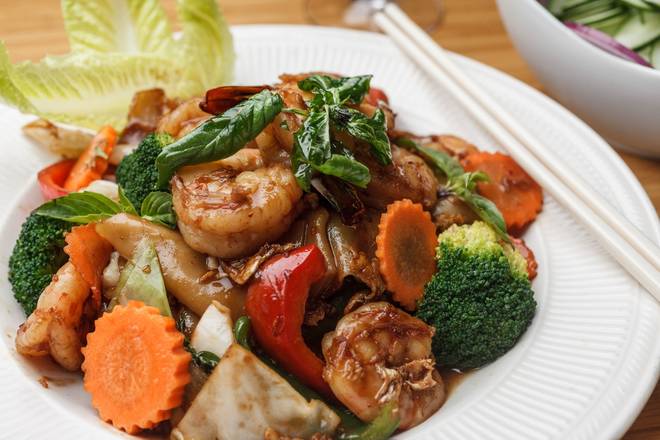 Order Drunken Noodles food online from Sukhothai store, New Orleans on bringmethat.com