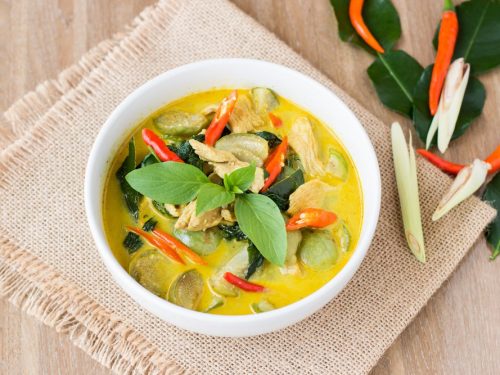 Order Green Curry  Lunch Special food online from Tara Thai store, Vienna on bringmethat.com
