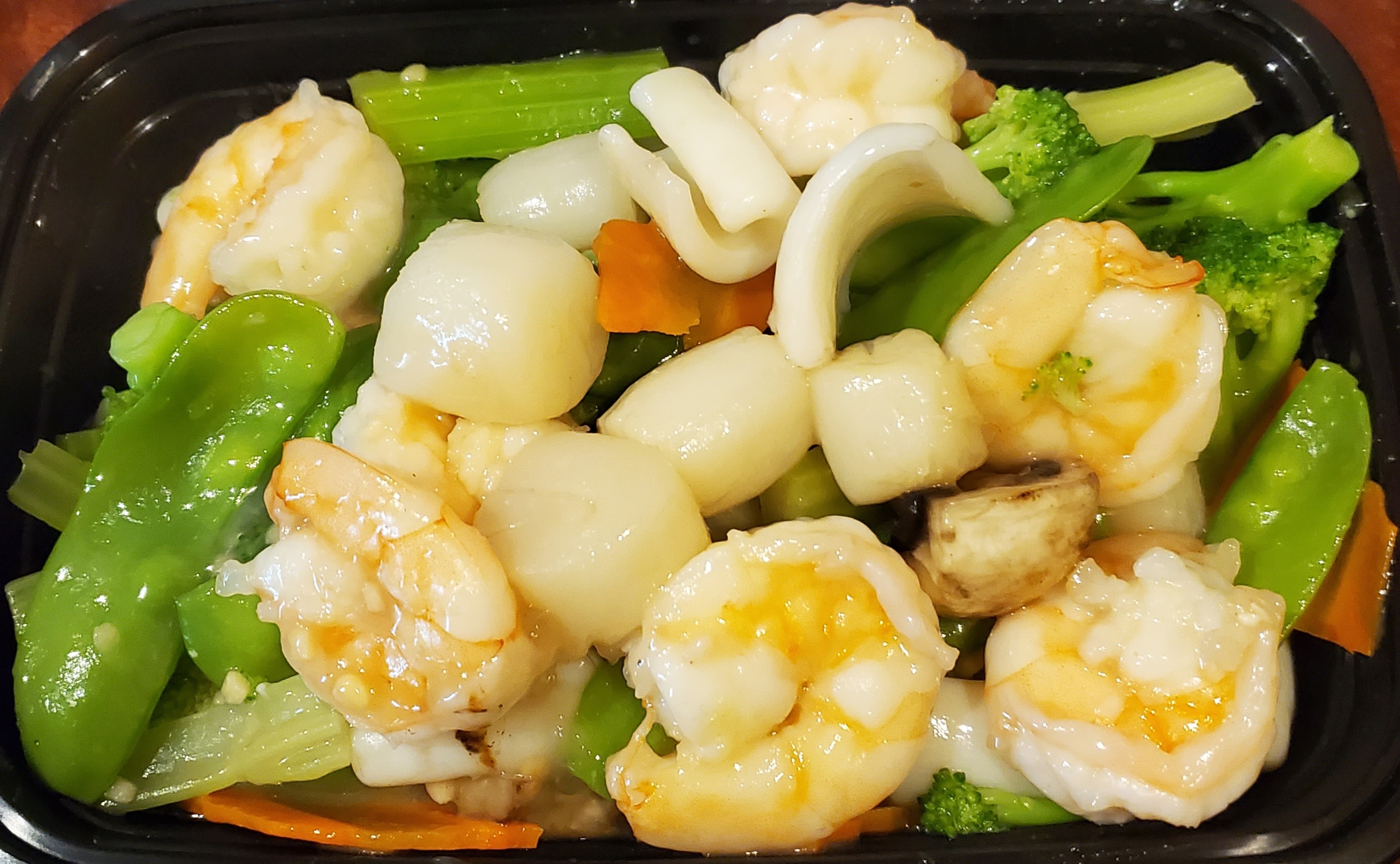 Order Stir Fried Prawns, Scallops and Squid 油泡三鲜 food online from Canton Phoenix store, Portland on bringmethat.com