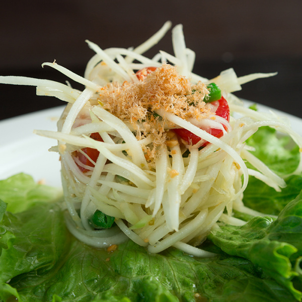 Order S8. Papaya Salad food online from Noodies thai kitchen store, New York on bringmethat.com