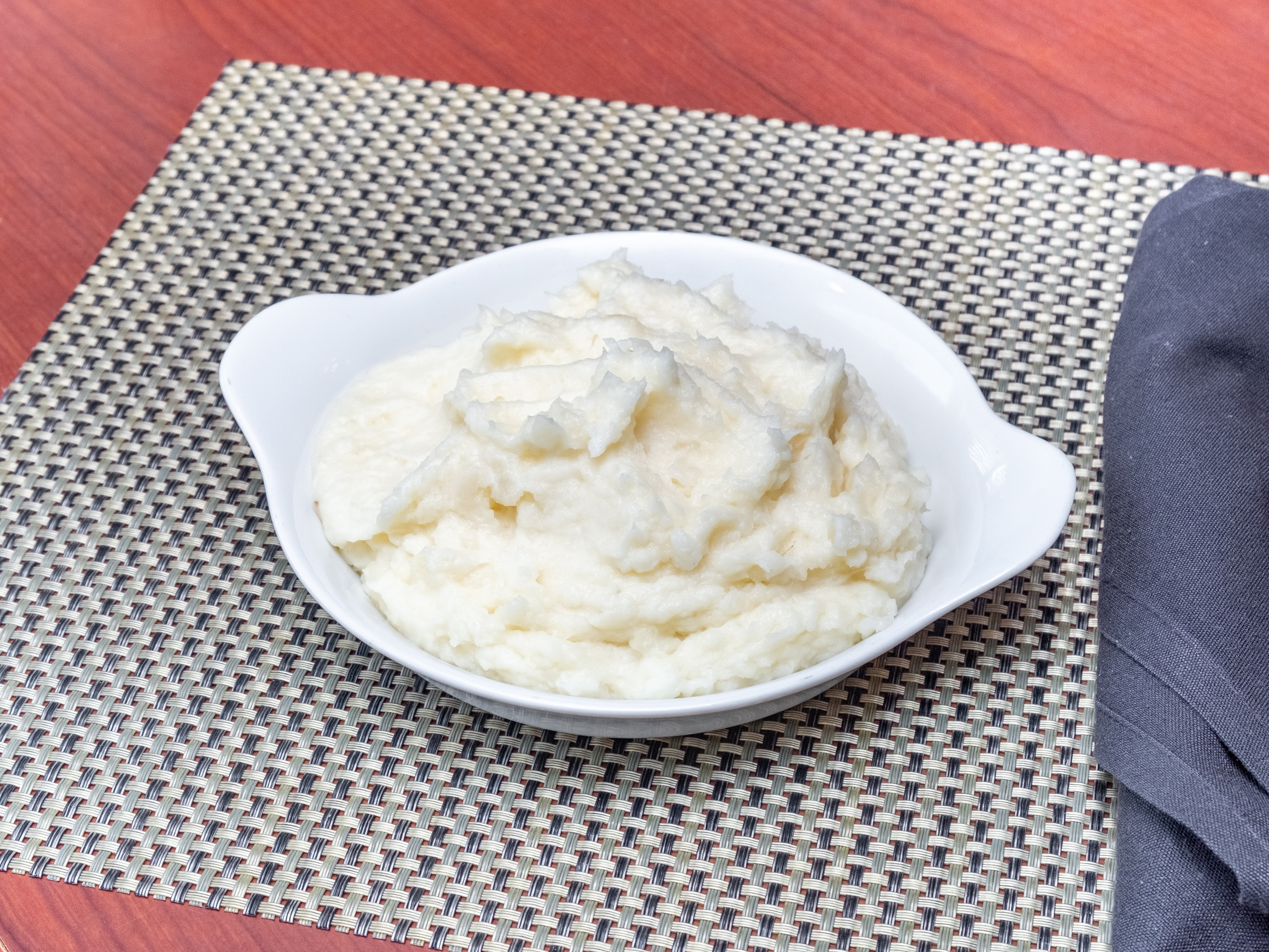 Order Mashed Potatoes food online from Winberie Restaurant & Bar store, Summit on bringmethat.com
