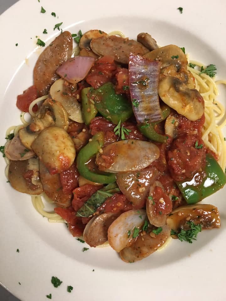Order Sausage, Peppers, Mushrooms & Onions Wednesday Special - Special food online from Benny's Italian Restaurant store, Chambersburg on bringmethat.com