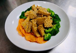 Order Tofu Delight food online from Tamarind Thai Cuisine store, Camarillo on bringmethat.com