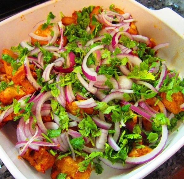 Order Tandoori Chicken Salad food online from Minerva Indian Cuisine store, Gaithersburg on bringmethat.com