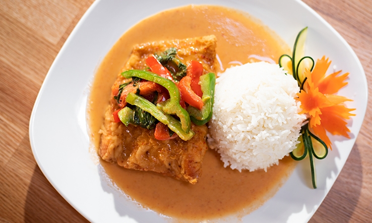 Order Salmon Red Curry (Spicy) food online from Pattaya restaurant store, Philadelphia on bringmethat.com