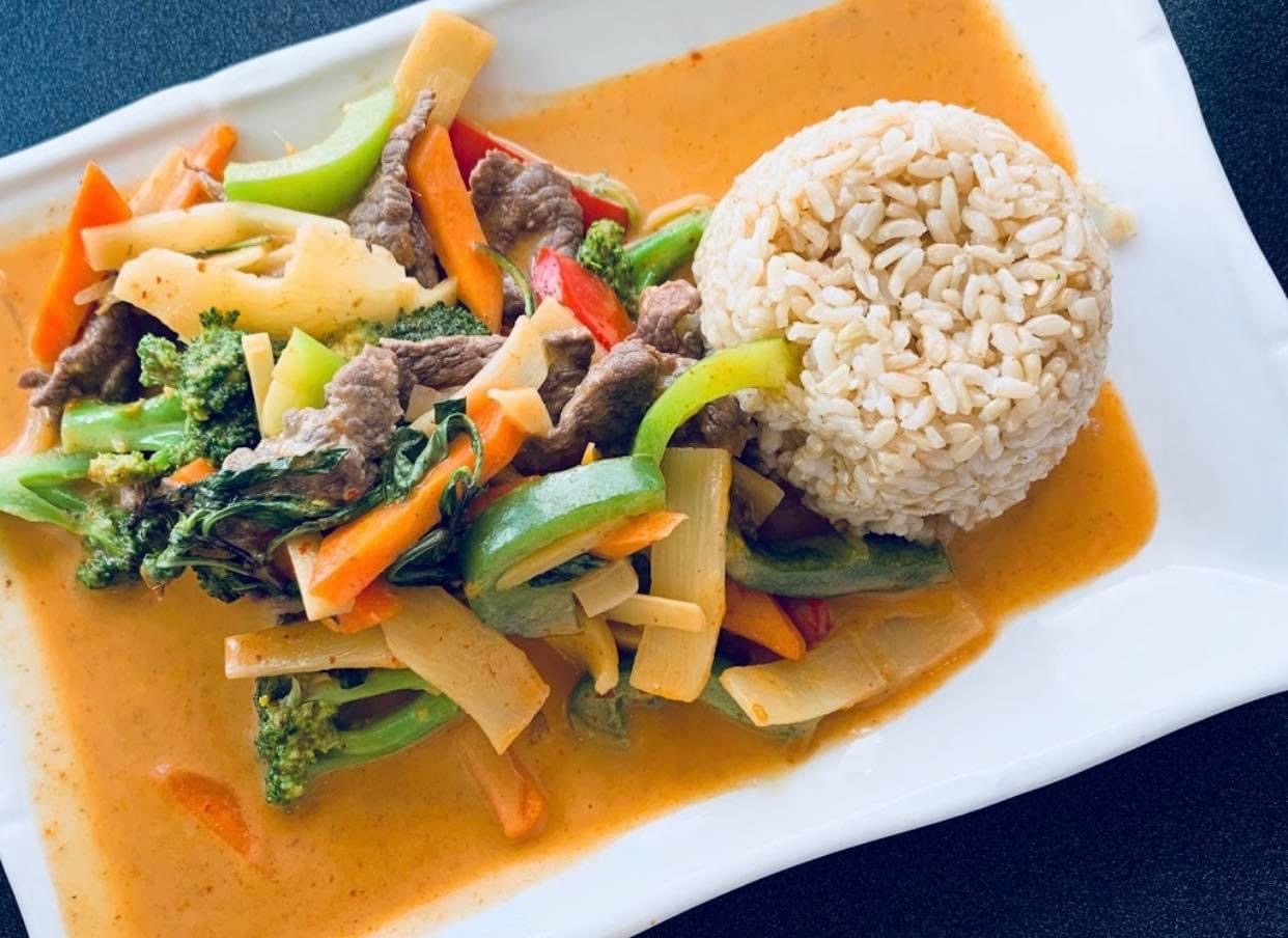 Order Red Curry Dinner food online from Brown Rice Thai Cuisine store, West Boylston on bringmethat.com
