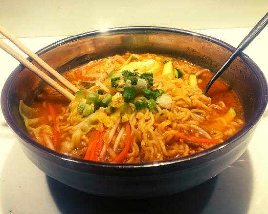Order Korean Spicy Ramen food online from Omoide Sushi & Noodle Bar store, Phoenix on bringmethat.com