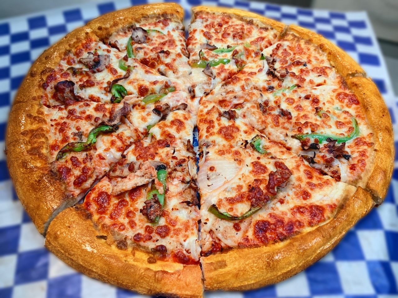 Order Large Grilled Chicken Pizza 15'' food online from Village Pizza & Seafood store, Santa Fe on bringmethat.com