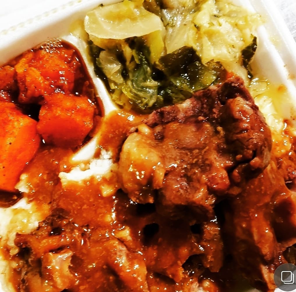 Order Oxtails Dinner food online from Best Soul Food in Town store, Houston on bringmethat.com