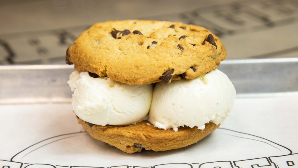 Order Ice Cream Sandwich food online from Go Burger store, Mount Sinai on bringmethat.com