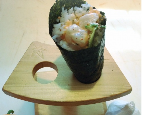 Order 1255. Spicy Scallop Hand Roll food online from Yama Sushi Restaurant store, San Francisco on bringmethat.com