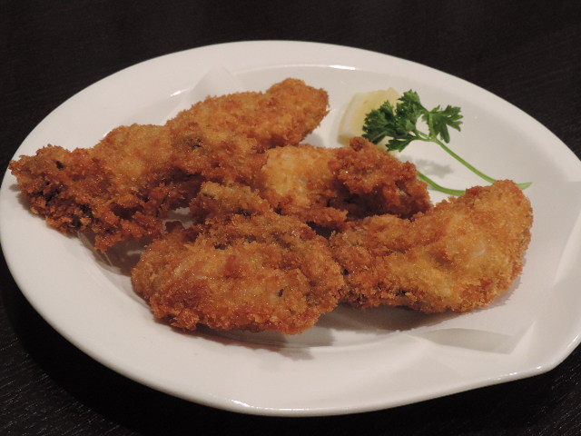 Order J5. Fried Oyster food online from Icho Izakaya Fusion Cuisine store, Temple City on bringmethat.com